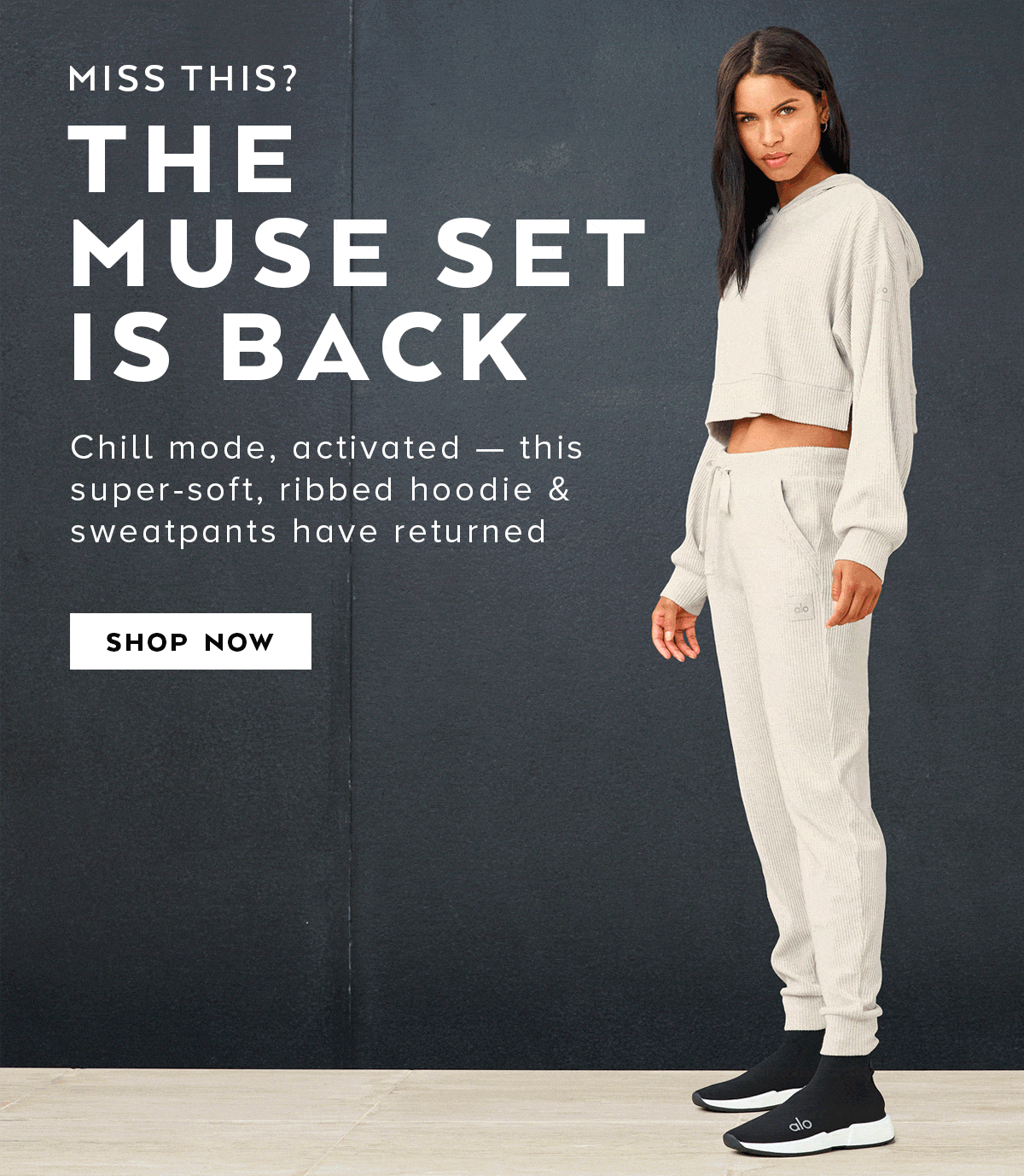 Alo Yoga: 💖 BACK IN STOCK! THE MUSE SET OMG 💖